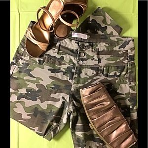 Triple Layer Camoflauge Skinny Jeans Size 17